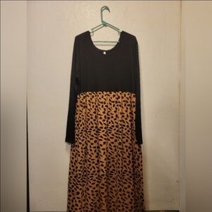 Black and Brown Long Sleeve Dress With Pockets